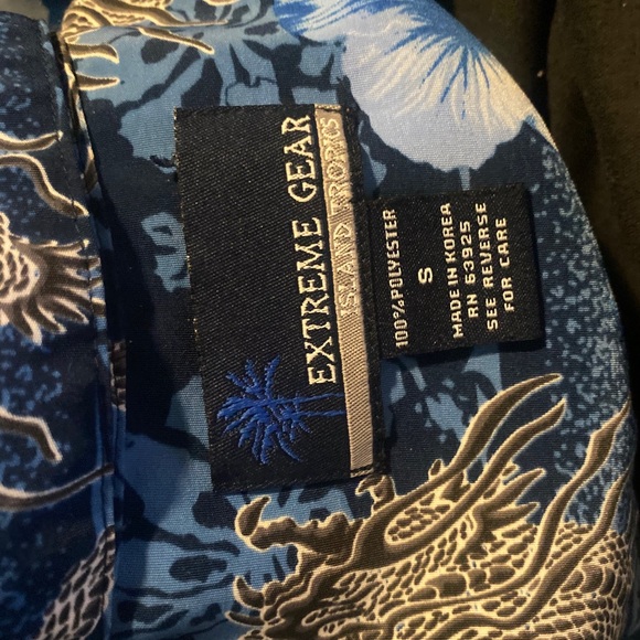 Vintage Hawaiian dragon button up - Picture 3 of 6